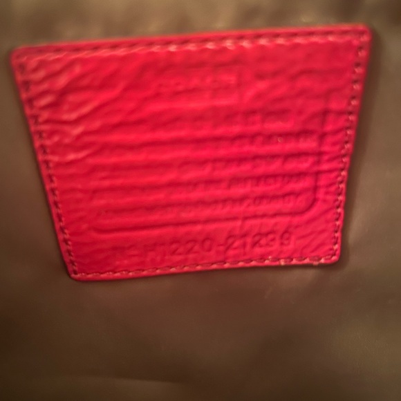 Coach Vibrant Pinky Red Patent Shoulder Bag - Picture 4 of 7
